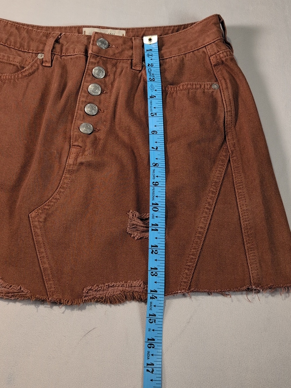 We the Free Rust Colored Button Fly Distressed De… - image 5